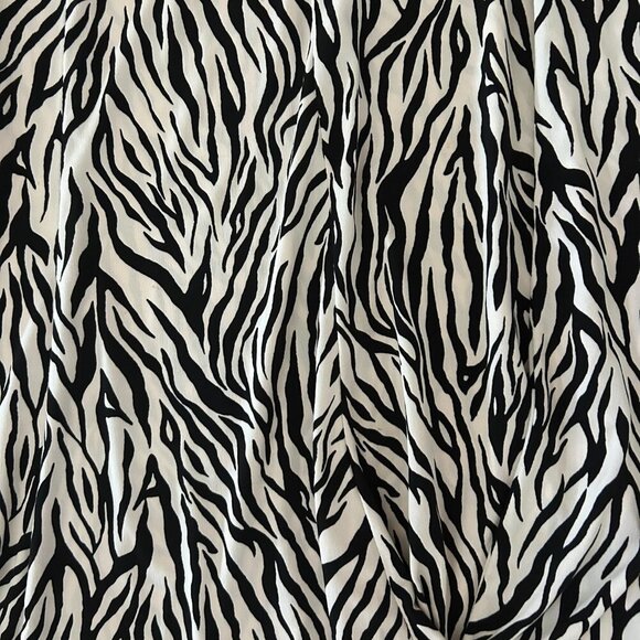 Dialogue Womens Zebra Animal Print Pull On Midi Skirt Size 1X Plus Size - Picture 4 of 7